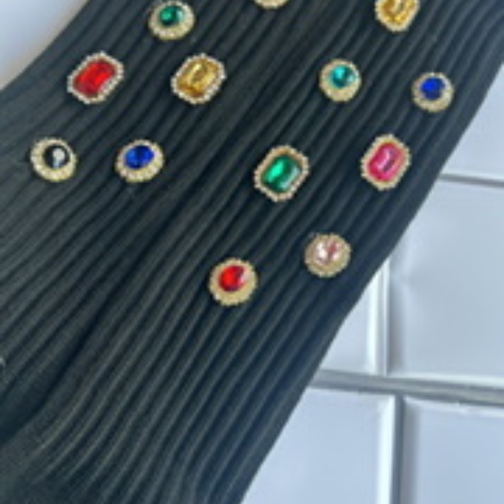 “The Queen “ Slouch Bling Socks View 2